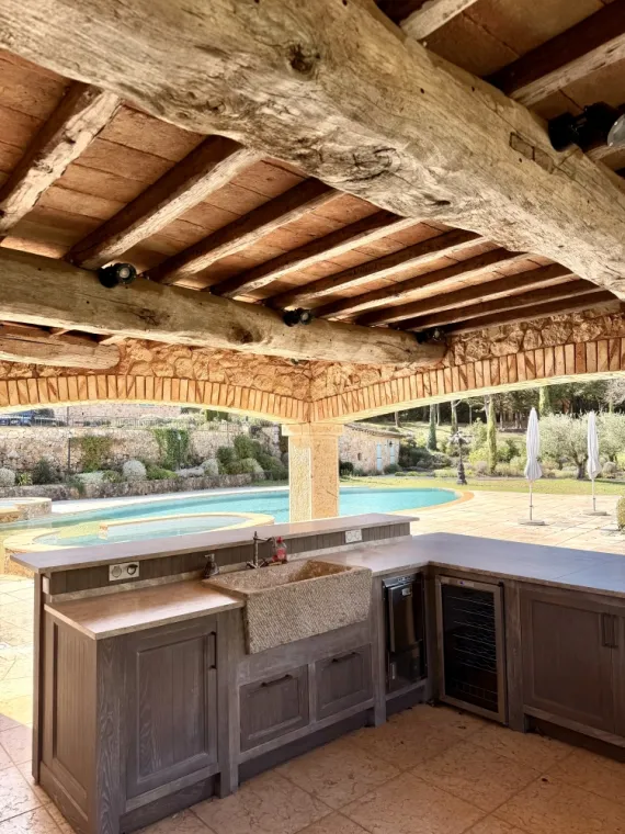 Pose de cuisine extérieur , Fayence, GHAFFARI Rénovation