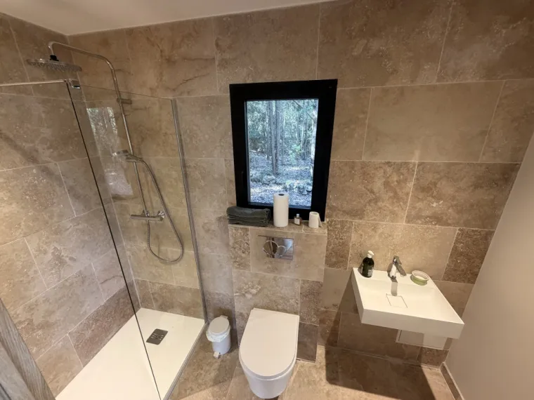 Salle de bain sur mesure, Fayence, GHAFFARI Rénovation